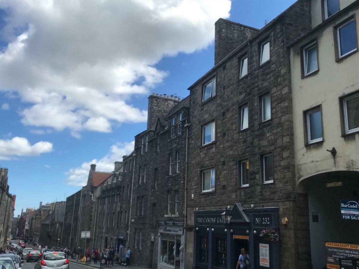 Crags View Apartment On The Royal Mile Edimburgo Esterno foto